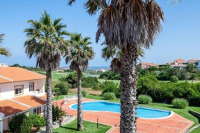 Pool-Golf-Ocean resort home in Praia Del Rey
